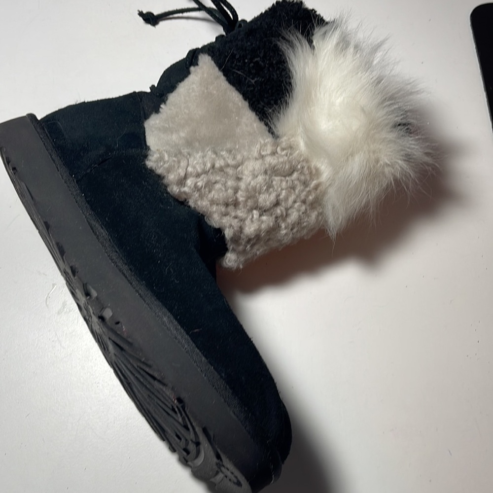 Ugg Classic Short Patchwork Fluff Black Boots - image 5